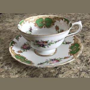 Grosvenor Footed Teacup & Saucer